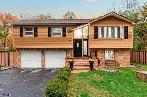 88 Hinchman Ave, Wayne, NJ 07470