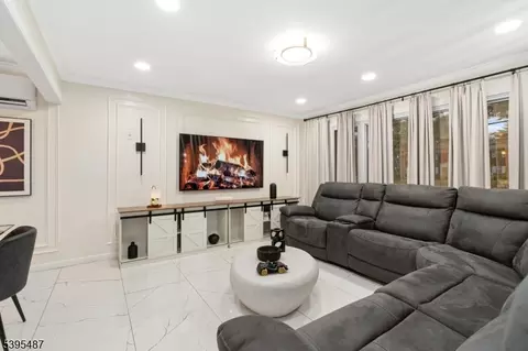 88 Hinchman Ave, Wayne, NJ 07470 photo 4