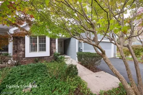 2 Berkley Ln, Bedminster, NJ 07921