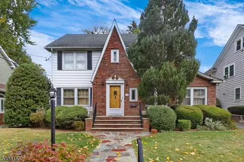 14 Laurel Ave, Clifton, NJ 07012