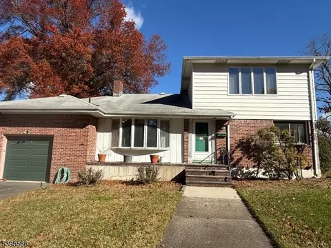 52 Edward St, Demarest, NJ 07627