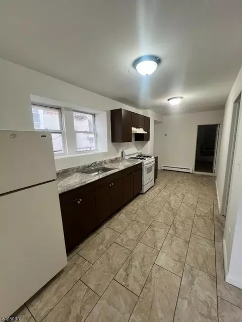 100 Beech St, Paterson, NJ 07501