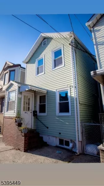 94 5 Marne St, Newark, NJ 07105