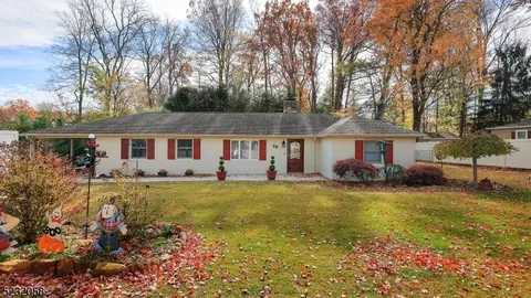 26 Gates Ave, Warren, NJ 07059