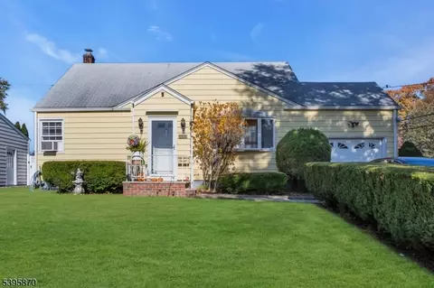 1095 Elm Ter, Rahway, NJ 07065