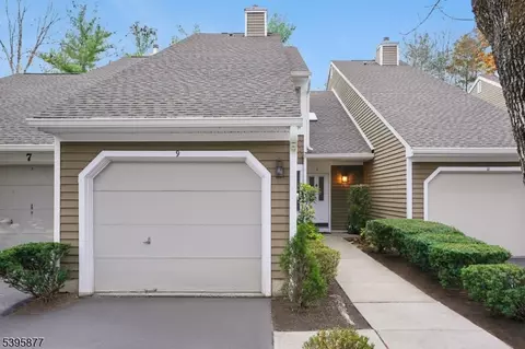 9 Stone Run Rd #9, Bedminster, NJ 07921