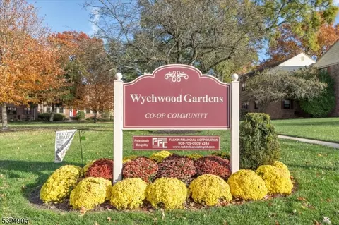 58 Sandra Cir # B, Westfield, NJ 07090