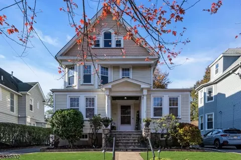 158 Mountain Way, Rutherford, NJ 07070