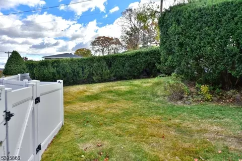 63 Eleron Pl, Wayne, NJ 07470 photo 29