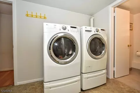 63 Eleron Pl, Wayne, NJ 07470 photo 22