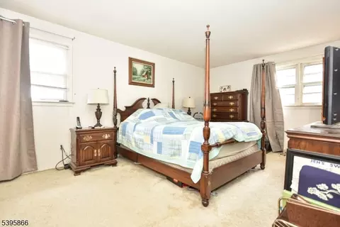 63 Eleron Pl, Wayne, NJ 07470 photo 13