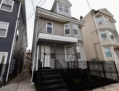 512 S 17th St, Newark, NJ 07103