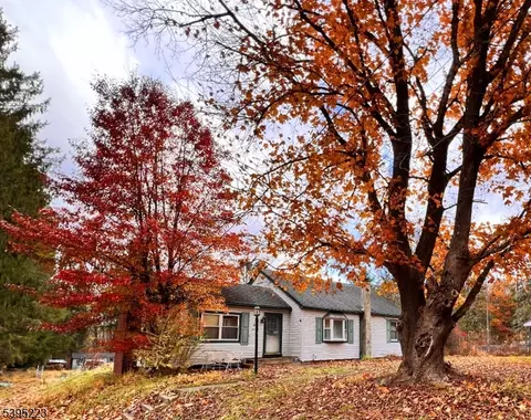 94 River Rd, Montague, NJ 07827