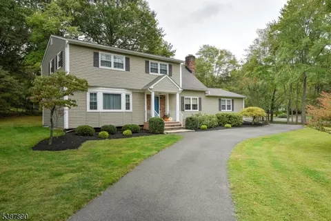 40 France Dr, Somerville, NJ 08876