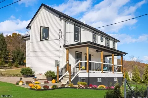 45 Bush St, Oxford, NJ 07863