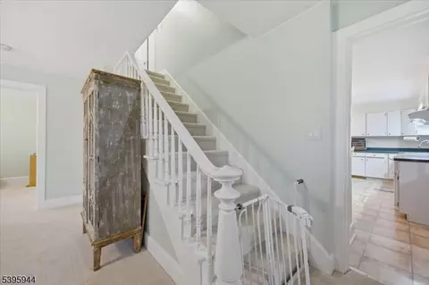 Entry Way - 161 Bryans Rd, Hampton, NJ 08827 photo 3 of 3