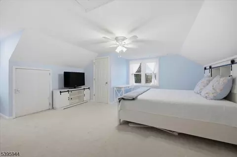 Bedroom - 161 Bryans Rd, Hampton, NJ 08827 photo 3 of 7