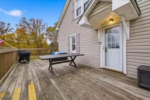 Exterior - 161 Bryans Rd, Hampton, NJ 08827 photo 3 of 4