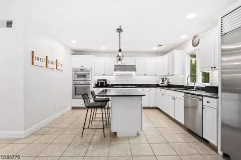 26 Stratton Dr, Wayne, NJ 07470 photo 22