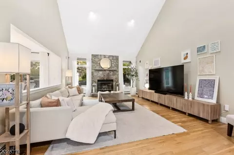 26 Stratton Dr, Wayne, NJ 07470 photo 14
