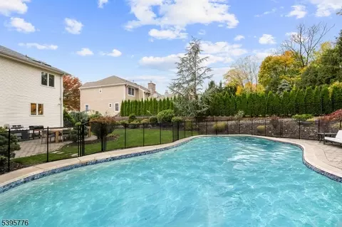 26 Stratton Dr, Wayne, NJ 07470 photo 6