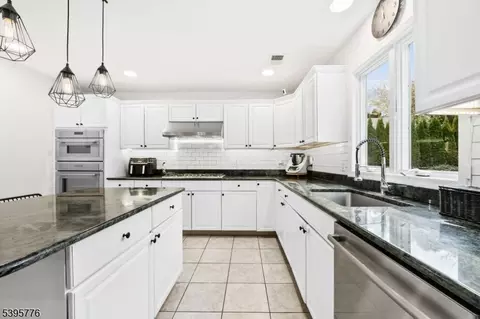 26 Stratton Dr, Wayne, NJ 07470 photo 24
