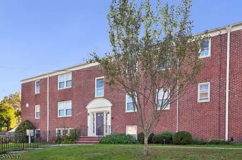 390 Morris Ave #35, Summit, NJ 07901