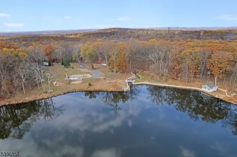 41 Kilroy Rd, Andover Twp, NJ 07821