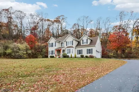 11 Betony Ct, Fredon Twp, NJ 07860