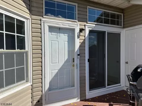6 Ray Ct, Bedminster, NJ 07921