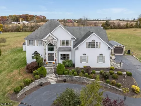 7 Maple Springs Rd, Alexandria, NJ 08867