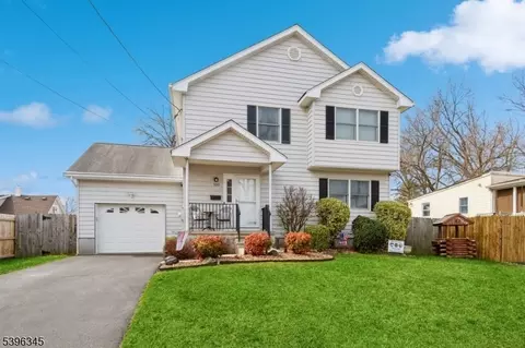 150 S 16th Ave, Manville, NJ 08835
