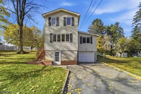 64 Edison Ave, Ogdensburg, NJ 07439