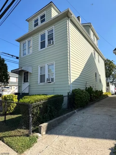 32 Ann St, Garfield, NJ 07026