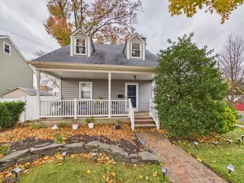 402 W Gibbons St, Linden, NJ 07036