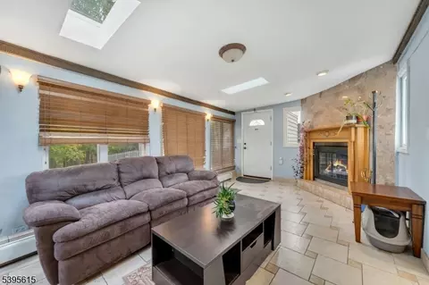 66 Leonard Ter, Wayne, NJ 07470 photo 6