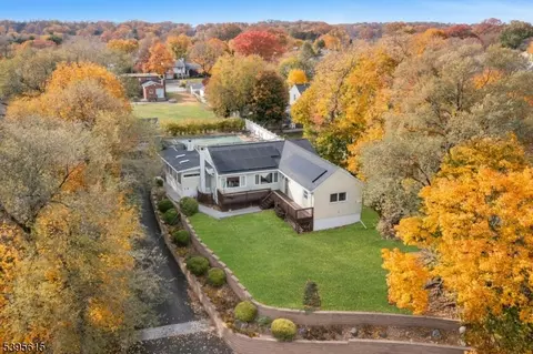 66 Leonard Ter, Wayne, NJ 07470