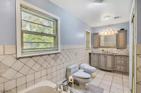 66 Leonard Ter, Wayne, NJ 07470 photo 17