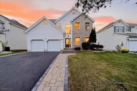 24 Leah Way, Parsippany, NJ 07054