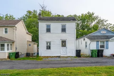 45 Mechanic St, Washington, NJ 07882