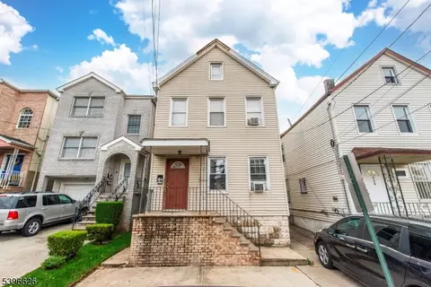 332 Pine St, Elizabeth City, NJ 07206