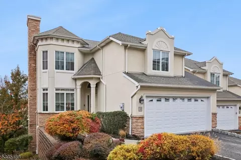 28 Metzger Dr #28, West Orange, NJ 07052