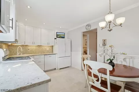 563 S Springfield Ave, Springfield, NJ 07081 photo 1