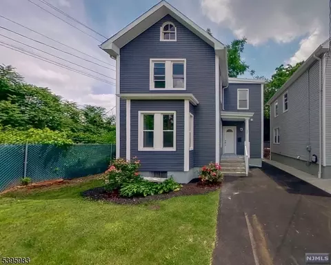 32 Meadow St, East Orange, NJ 07017