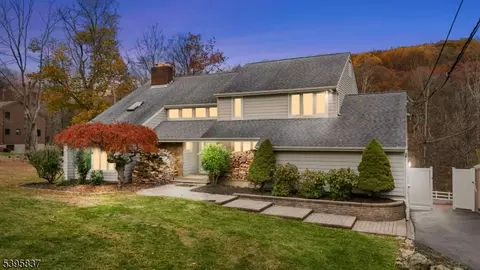 162 River Rd, Hackettstown, NJ 07840