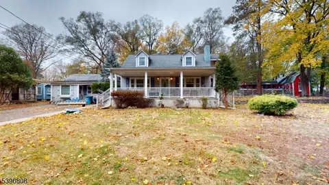 224 Roth Ave, Franklin Lakes, NJ 07417