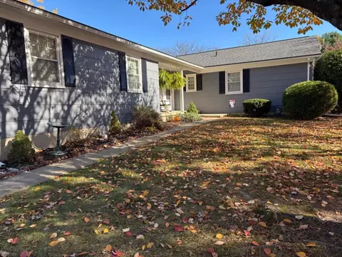 19 Hillcrest Ln, High Bridge, NJ 08829