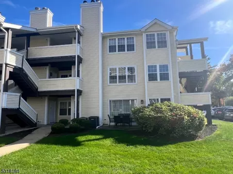 551 Clubhouse-1 #1, Union, NJ 07083