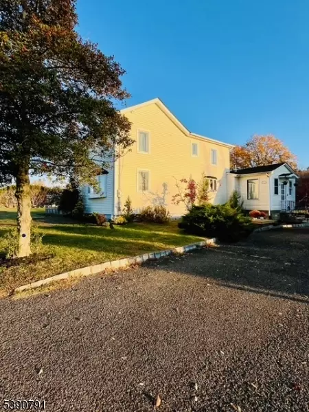 5 Wyckoffs Millsapplegarth, Monroe Township, NJ 08831
