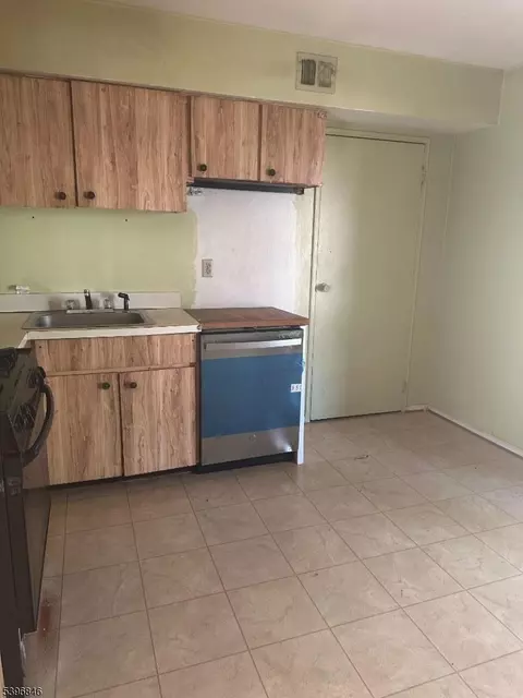 30 Judson #8B, Edison, NJ 08837